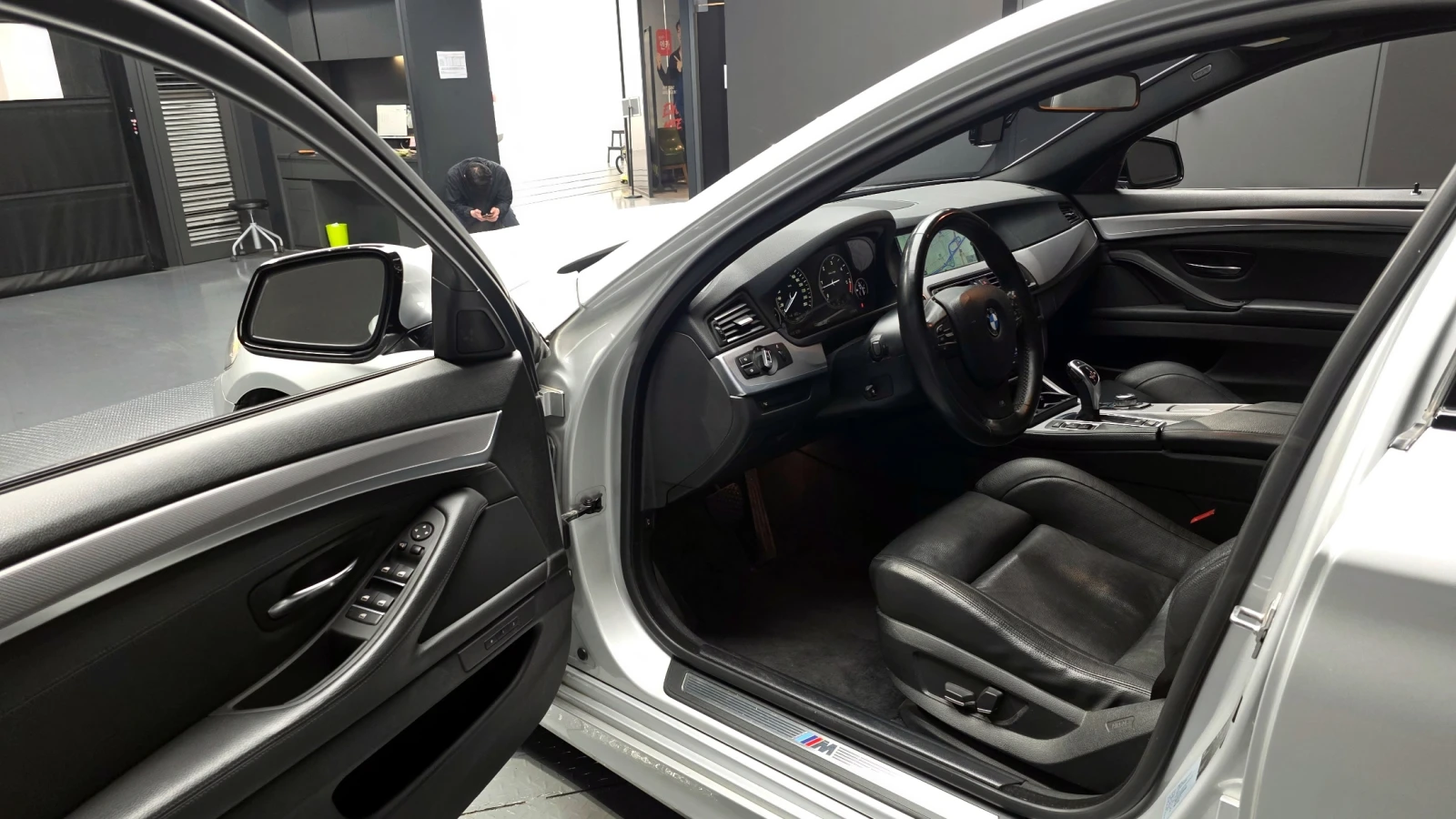 BMW 535 M-PACK* BBS* ОБДУХ* 360* HEAD-UP* КРАЙНА ЦЕНА, снимка 9 - Автомобили и джипове - 55010559