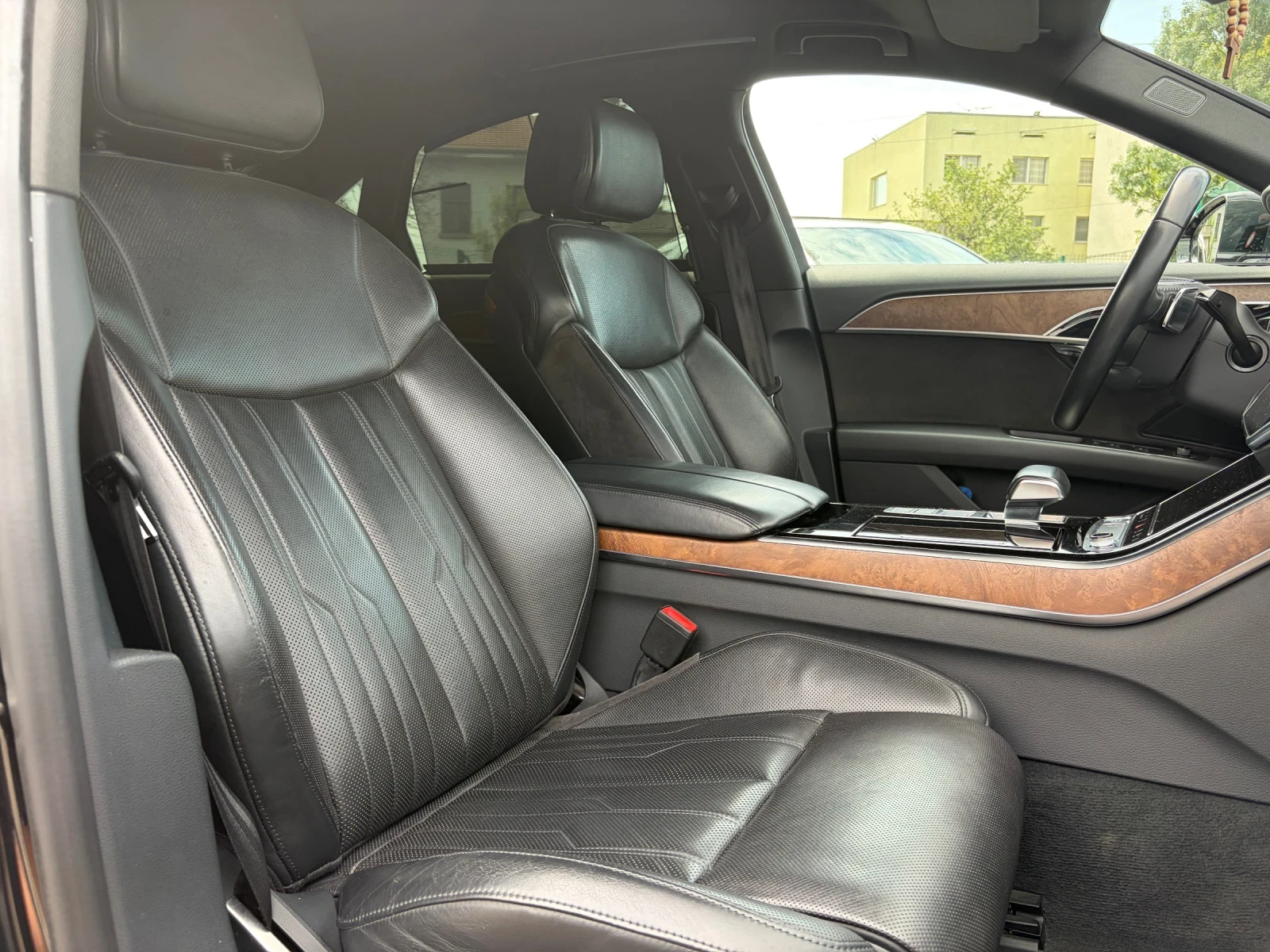 Audi A8, снимка 16 - Автомобили и джипове - 55141031
