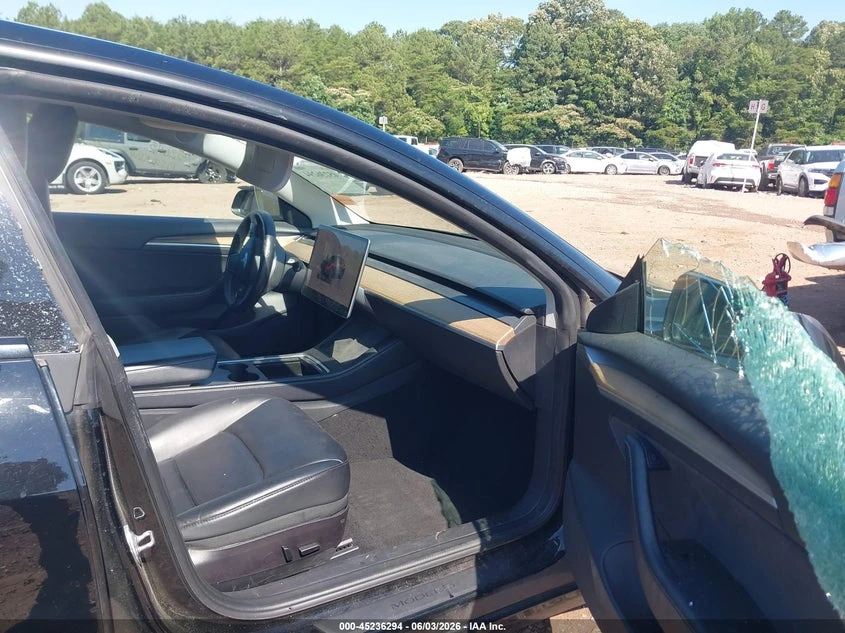 Tesla Model 3 Long Range Dual Motor All-Wheel Drive, снимка 5 - Автомобили и джипове - 55272167