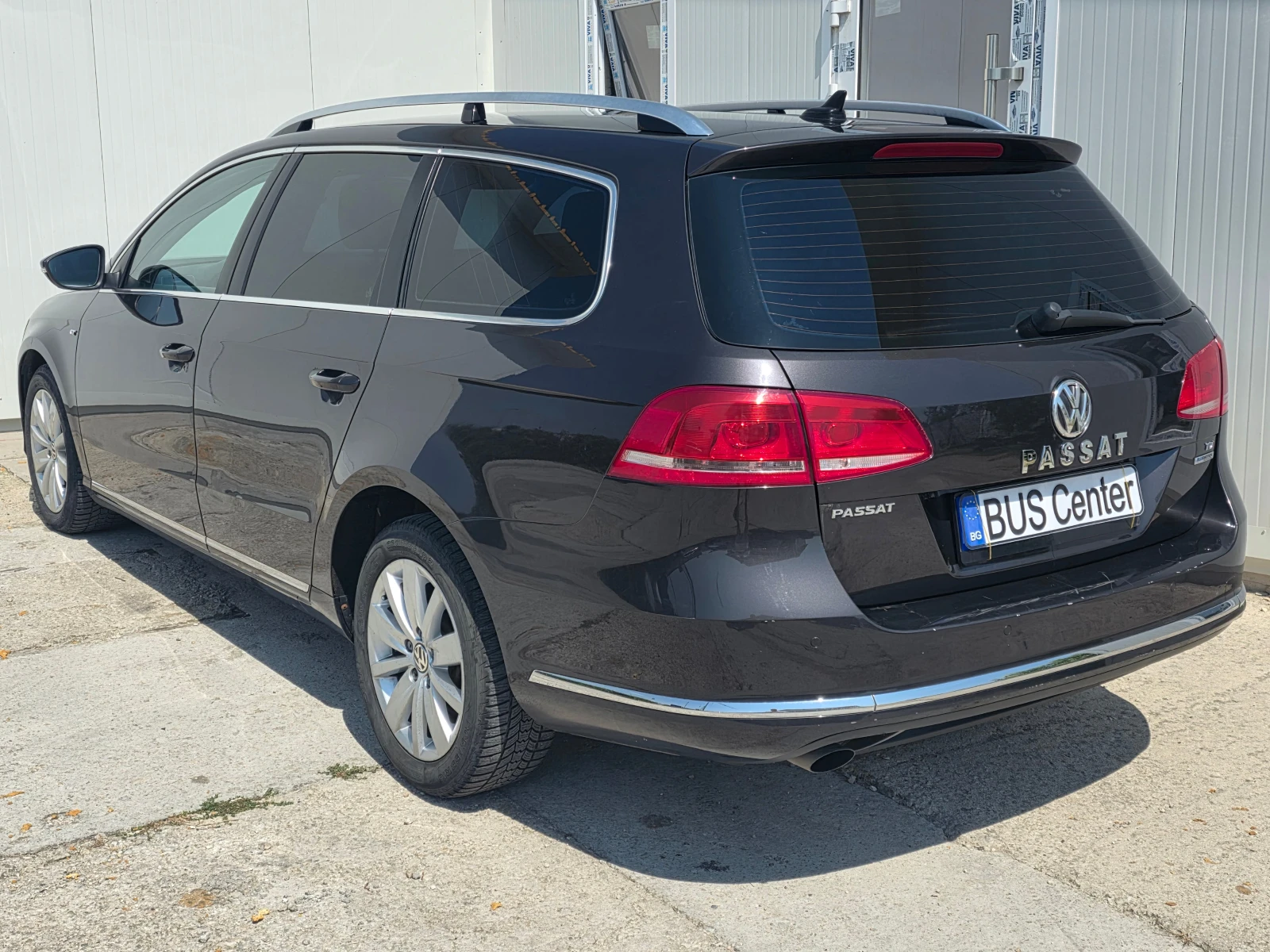 VW Passat 1.6 TDI VARIANT, снимка 6 - Автомобили и джипове - 55593917