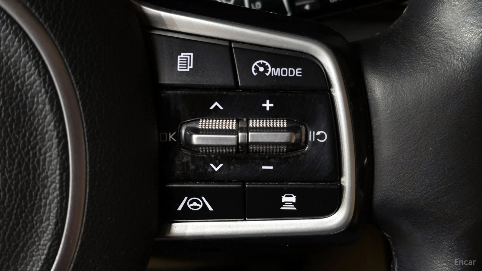 Kia Carnival * 9 МЕСТА* KEYLESS* Camera* ПОДГРЕВ* , снимка 15 - Автомобили и джипове - 55624118