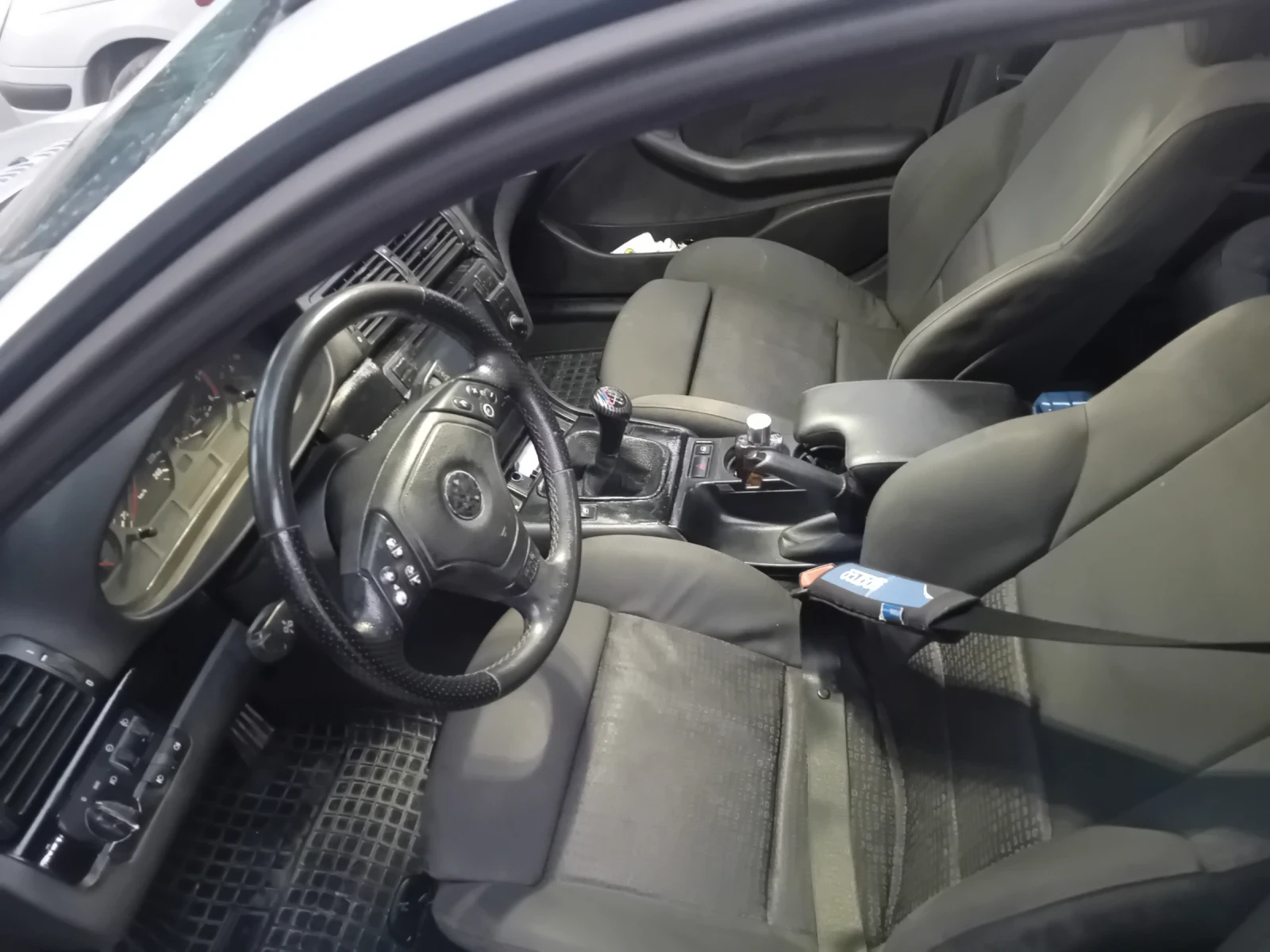 BMW 320, снимка 5 - Автомобили и джипове - 55686683