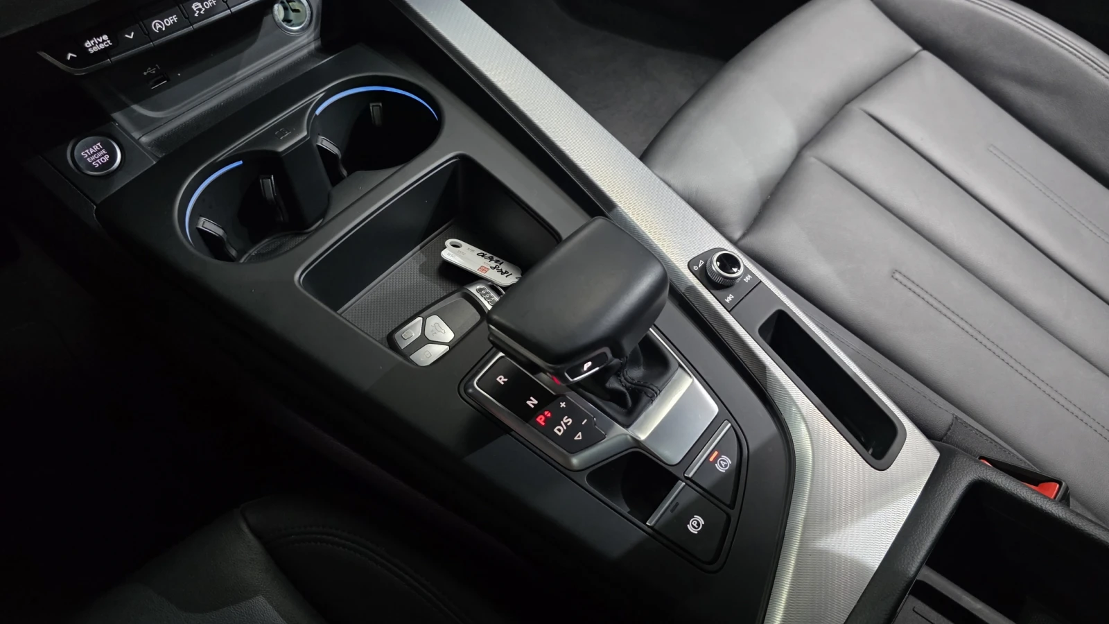 Audi A4 2023* B9* LED* ПОДГРЕВ* КАМЕРА* СОБСТВЕН ЛИЗИНГ, снимка 14 - Автомобили и джипове - 56180234