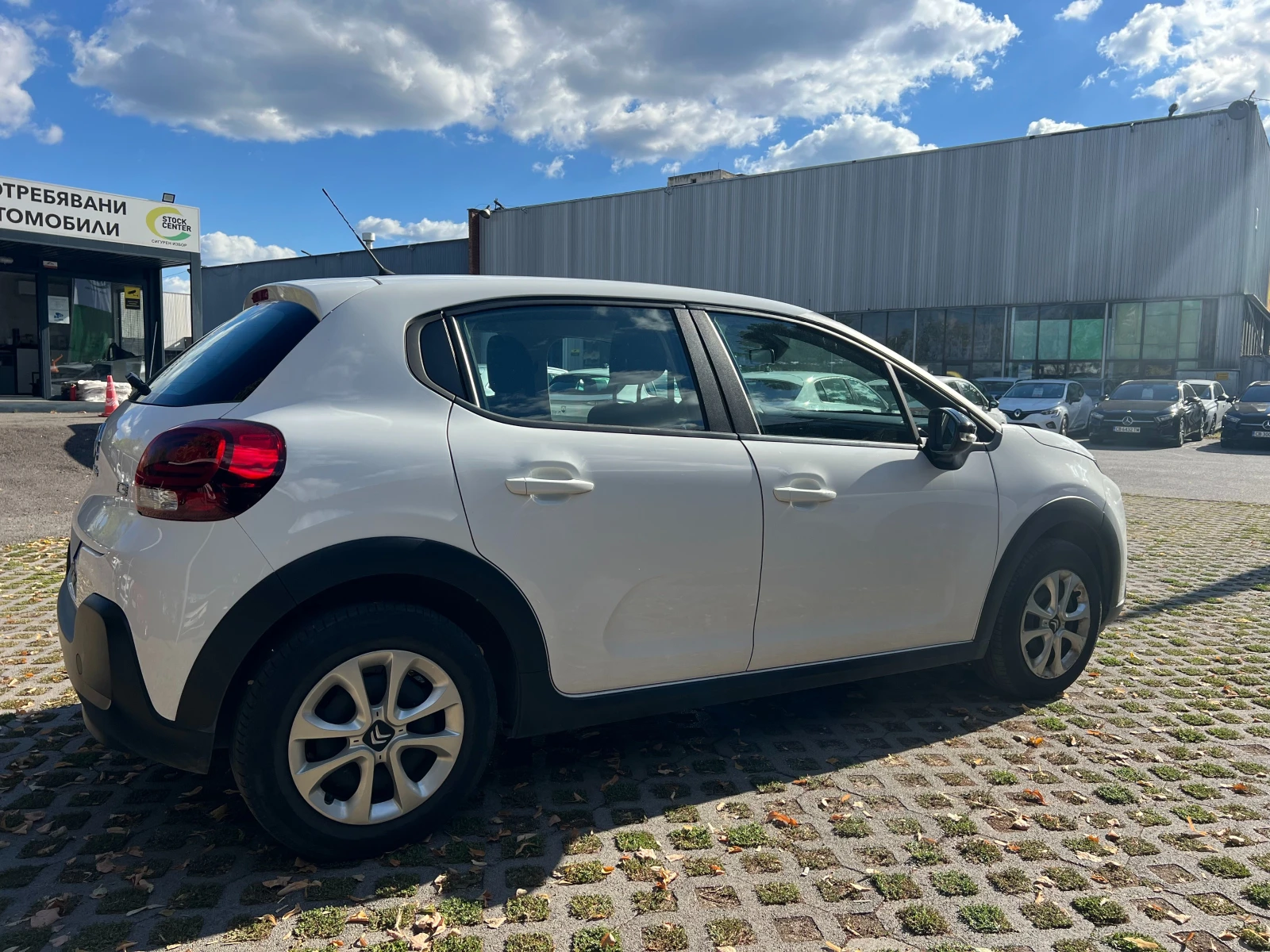 Citroen C3 1.2 Feel, снимка 6 - Автомобили и джипове - 56257846