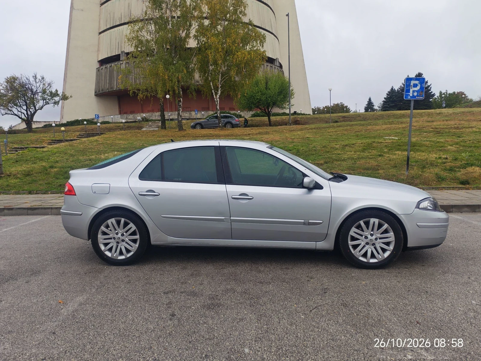 Renault Laguna 2.0 турбо с газ, снимка 4 - Автомобили и джипове - 56738859