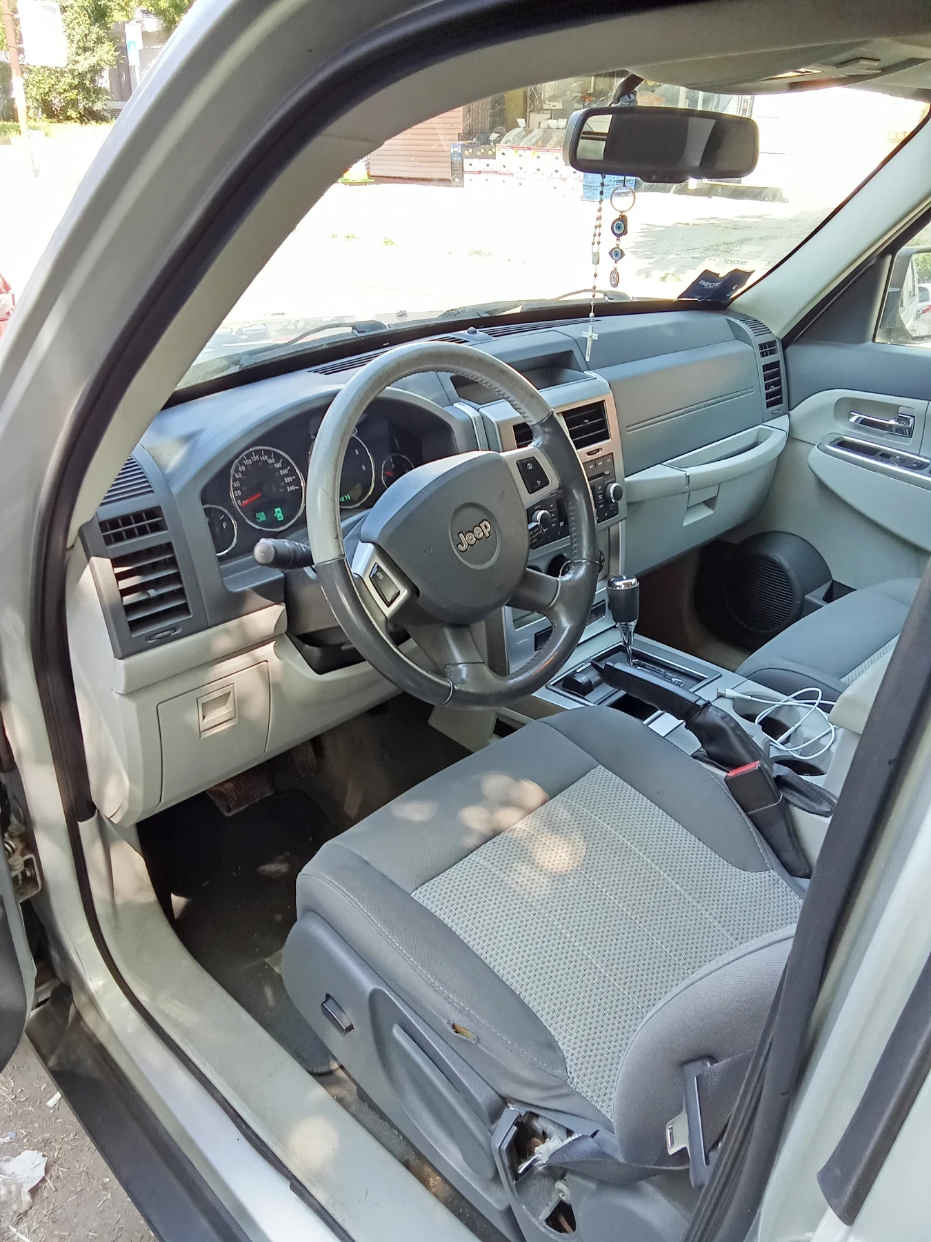 Jeep Cherokee  - изображение 6
