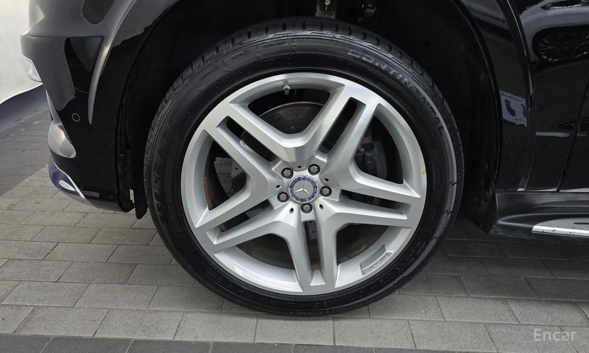 Mercedes-Benz GL 550  - изображение 5