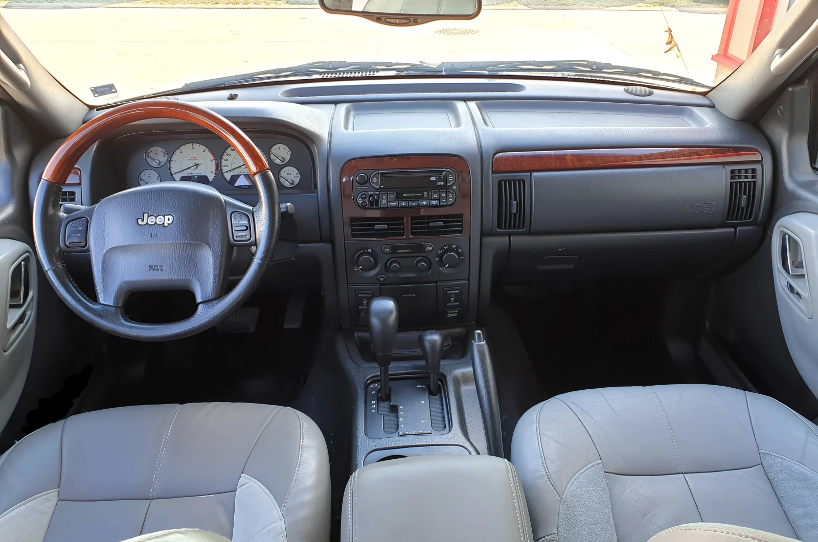 Jeep Grand cherokee 2.7 CRD Overland, снимка 11 - Автомобили и джипове - 53787442