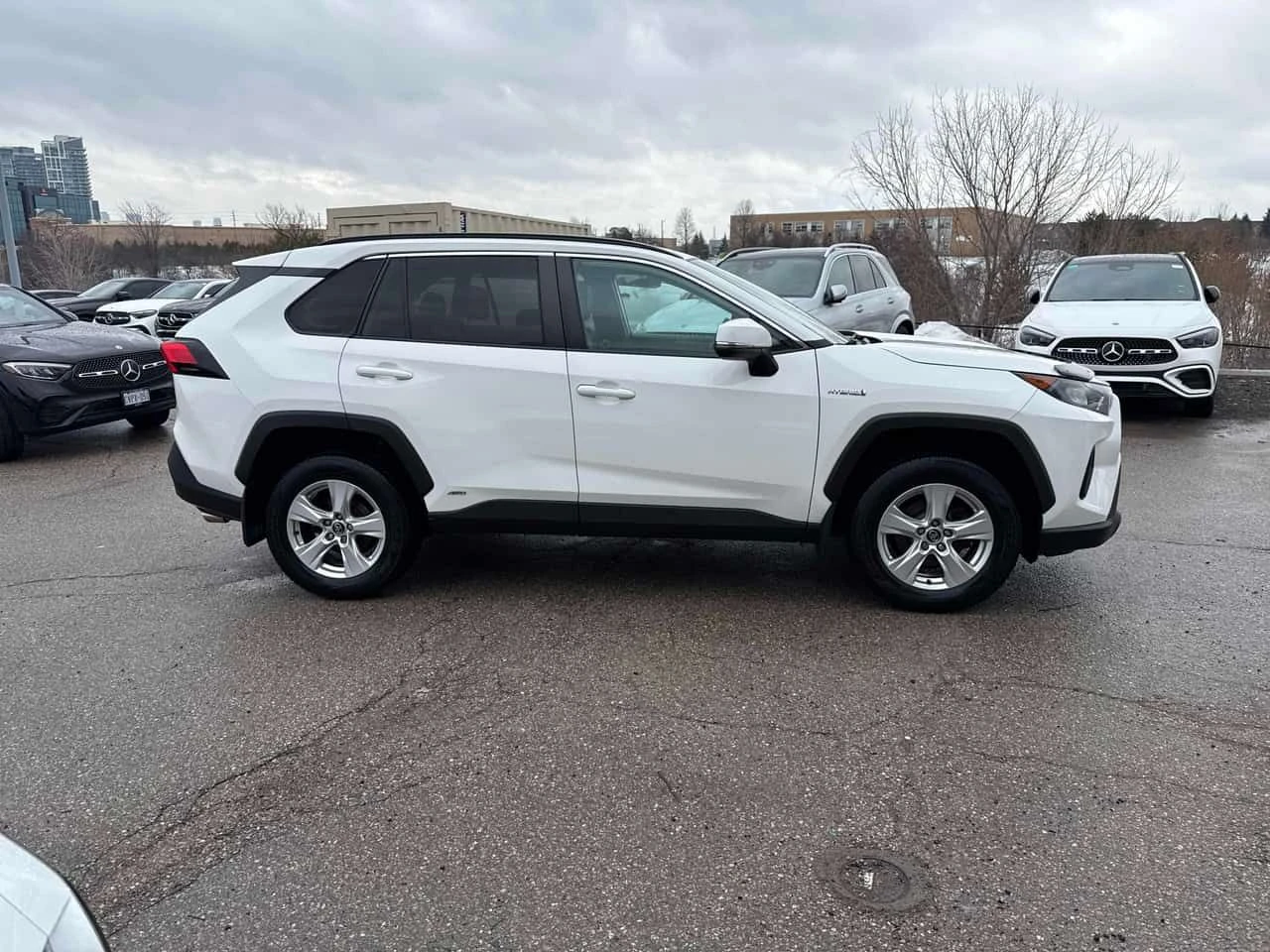 Toyota Rav4 * Hybrid LE * CARFAX * ПРЕДСТАВИТЕЛСТВО * KEYLESS, снимка 3 - Автомобили и джипове - 53965249
