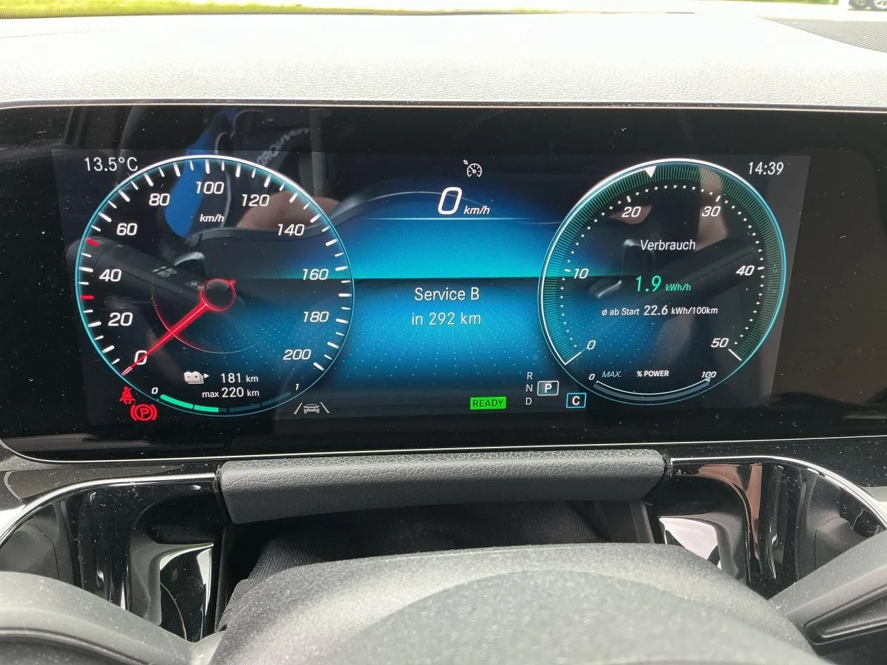 Mercedes-Benz EQA 250+ KAM MBUX SzH Термопомпа Ambient 19' #iCar, снимка 9 - Автомобили и джипове - 54626433