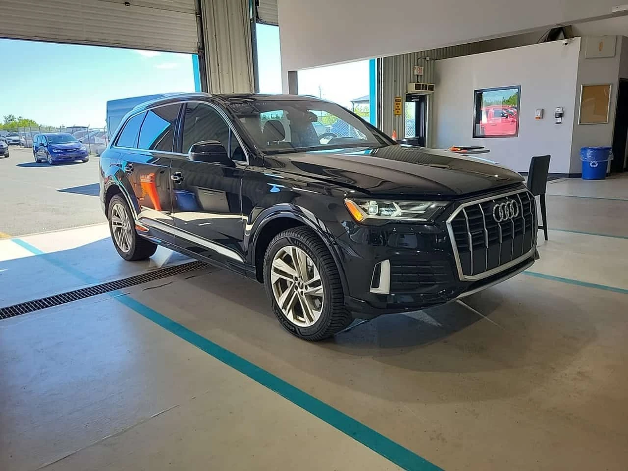 Audi Q7 * KOMFORT * CARFAX * Бeз инциденти * , снимка 2 - Автомобили и джипове - 55084798