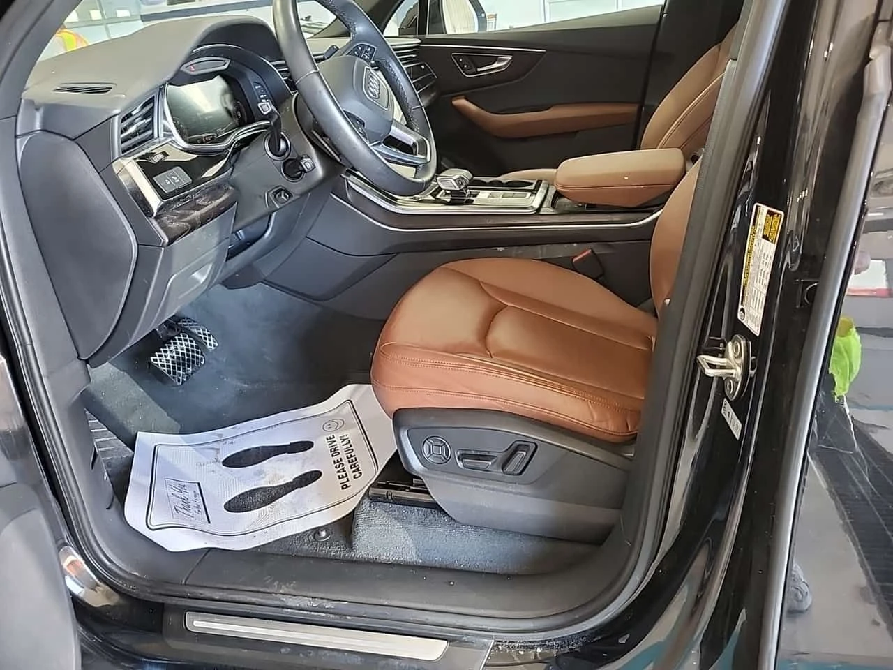 Audi Q7 * KOMFORT * CARFAX * Бeз инциденти * , снимка 9 - Автомобили и джипове - 55084798