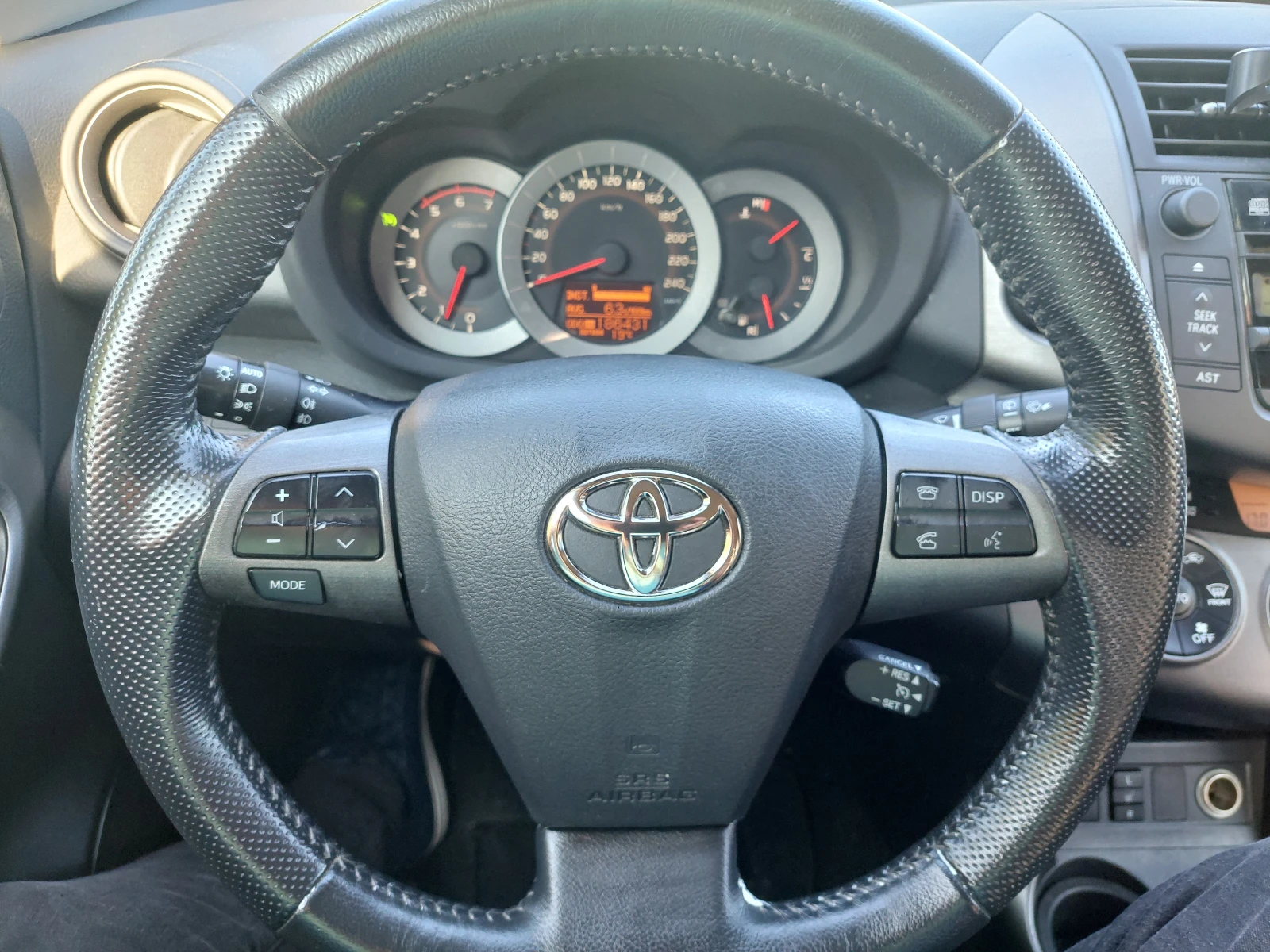 Toyota Rav4 2, 2 D4D 4x4, снимка 9 - Автомобили и джипове - 55263255