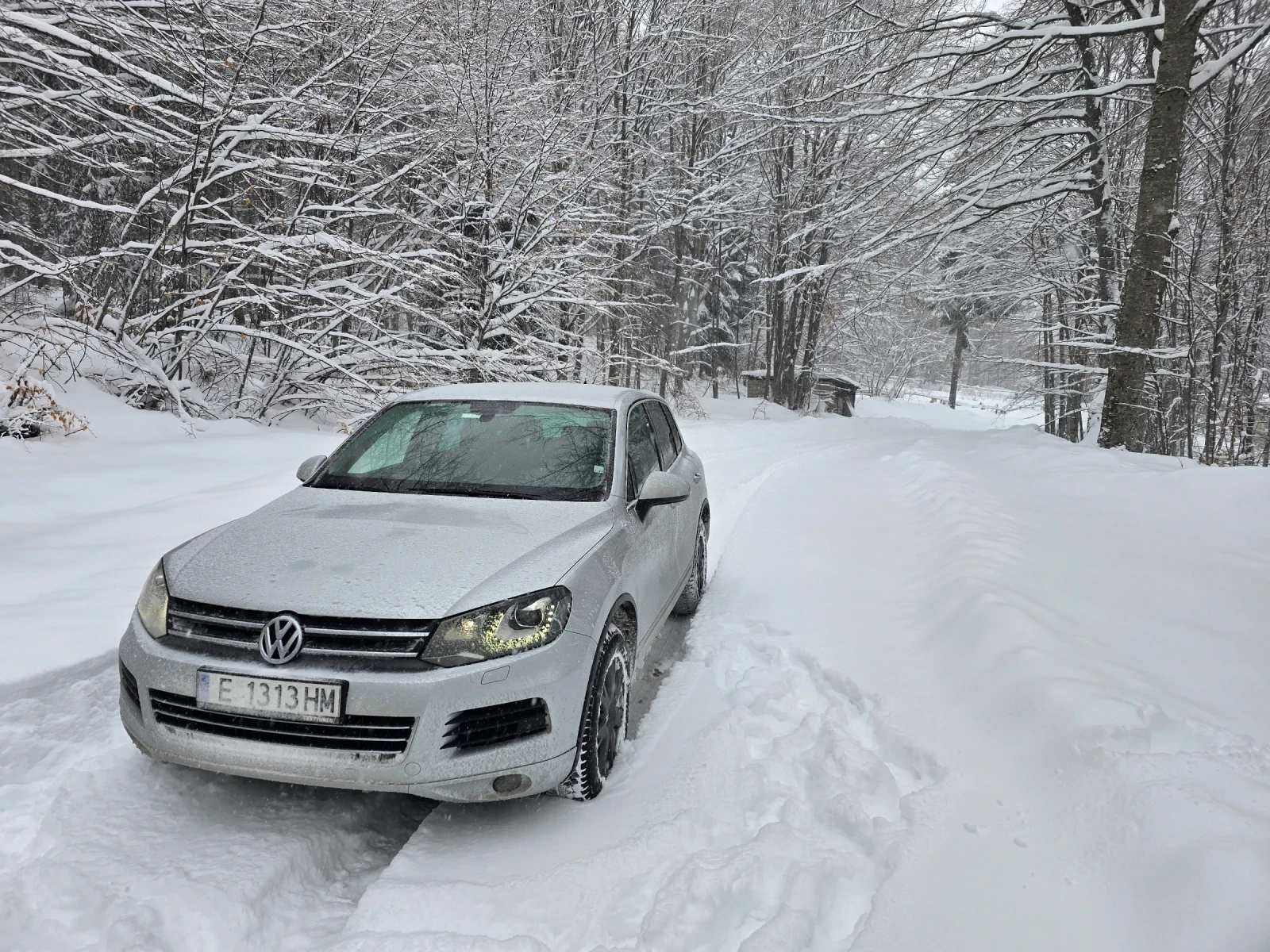 VW Touareg, снимка 2 - Автомобили и джипове - 55842849