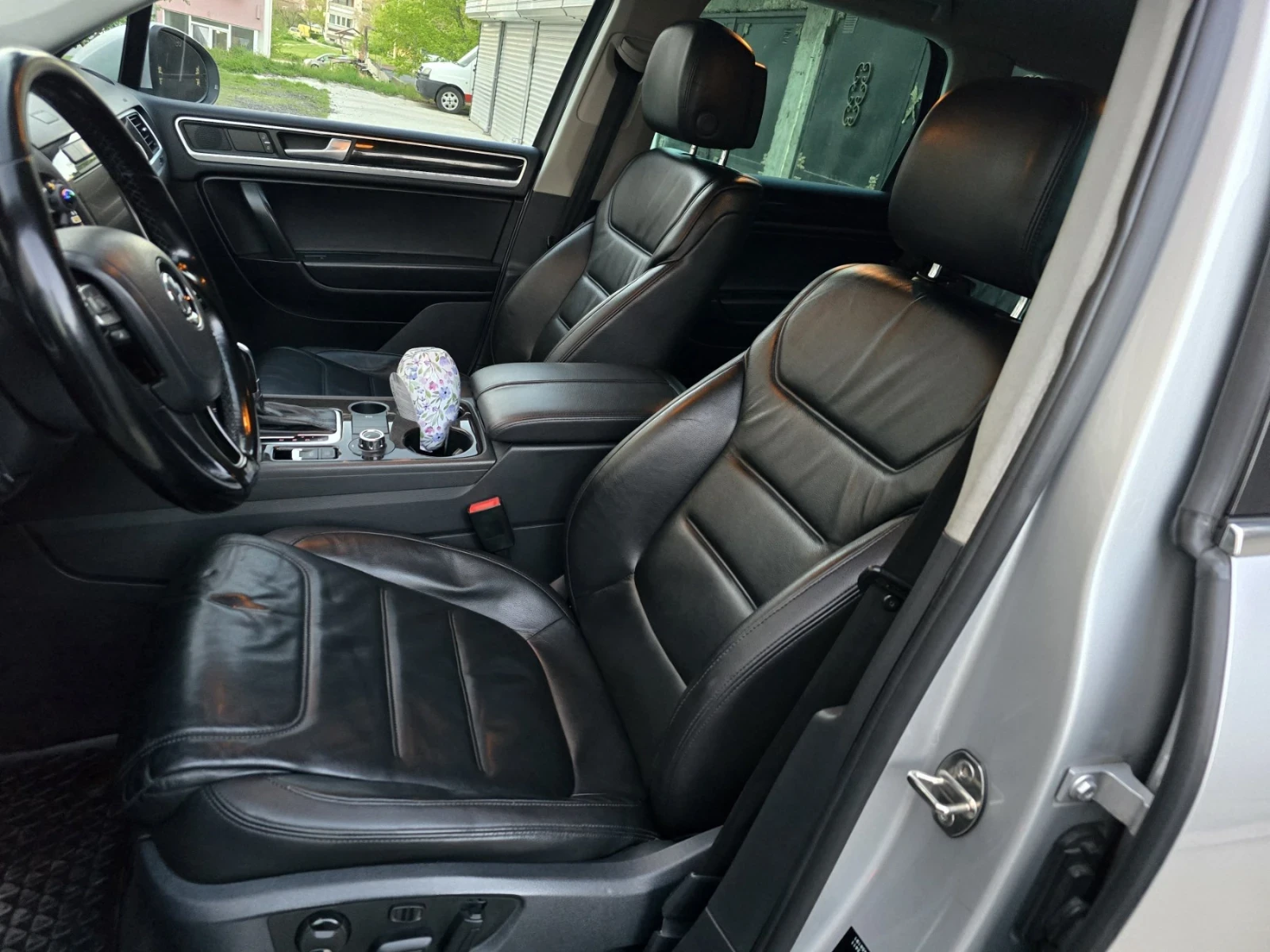 VW Touareg, снимка 12 - Автомобили и джипове - 55842849