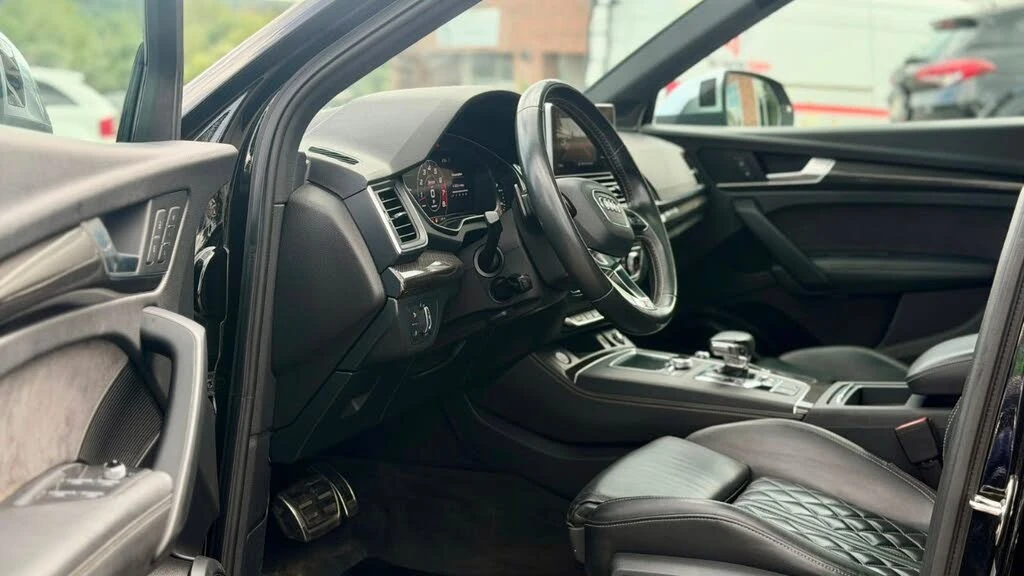 Audi SQ5 DIGITAL* 2РИ ЧИФТ ГУМИ* DIS* B&O* PANO* ALCANTARA, снимка 8 - Автомобили и джипове - 56026446