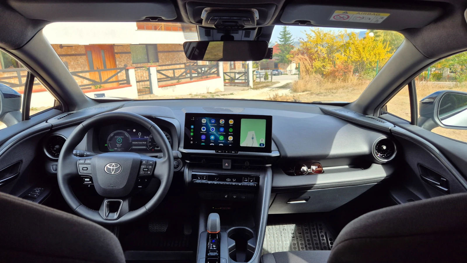 Toyota C-HR 2.0 HEV, снимка 9 - Автомобили и джипове - 56458601