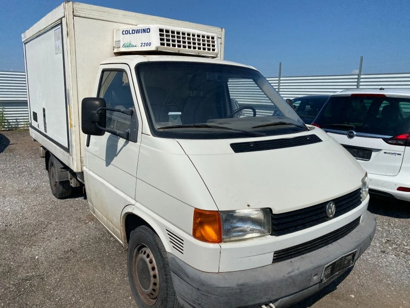 VW Transporter 2.4D Хладилен ИТАЛИЯ, снимка 1 - Бусове и автобуси - 46702313