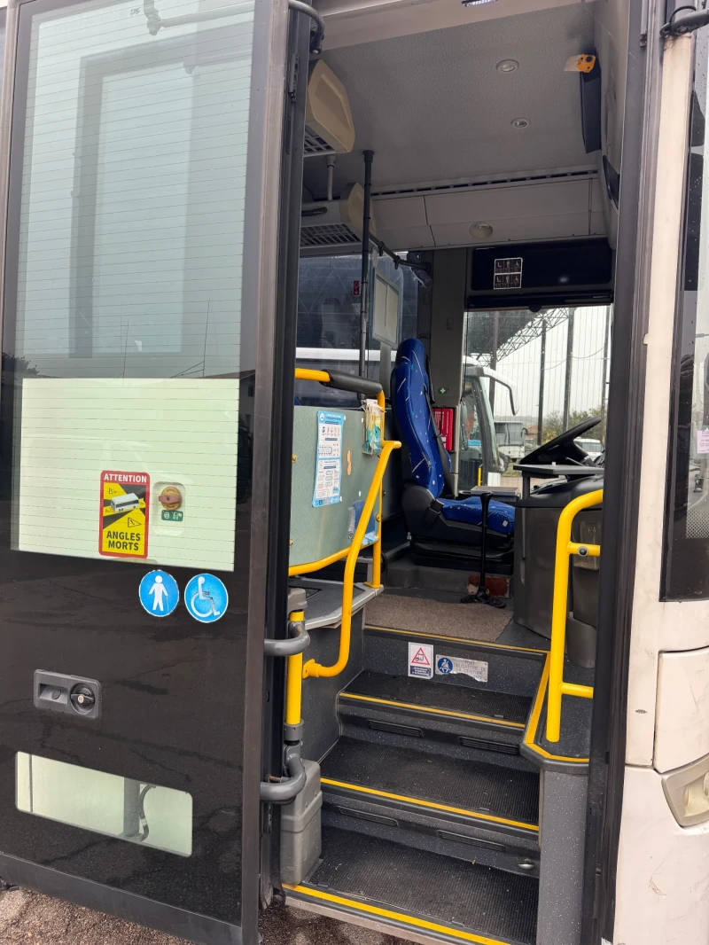 Mercedes-Benz Intouro O560 klima ръчка 59+ 24 места , снимка 7 - Бусове и автобуси - 52229565