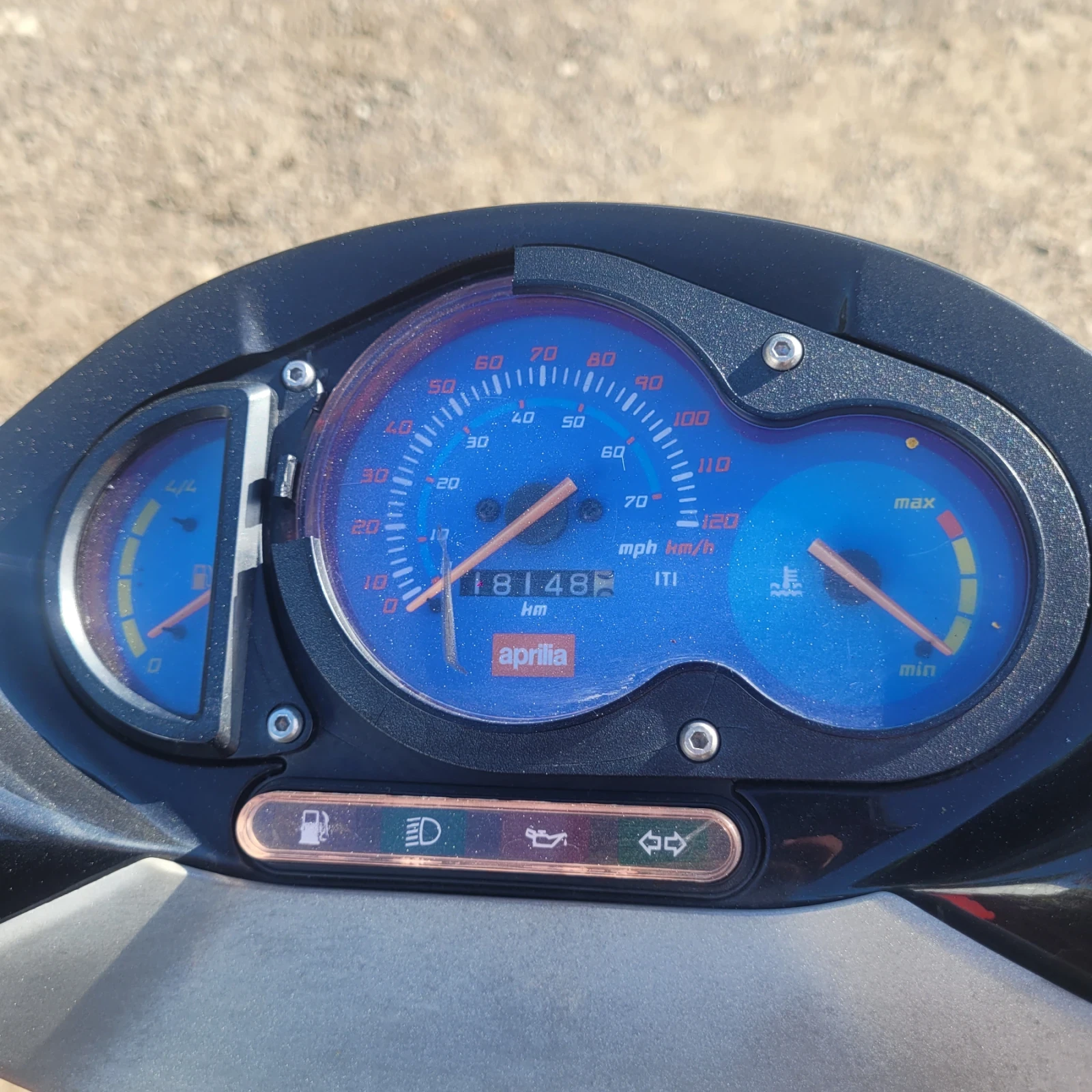 Aprilia Sr 50, снимка 9 - Мотоциклети и мототехника - 54668602