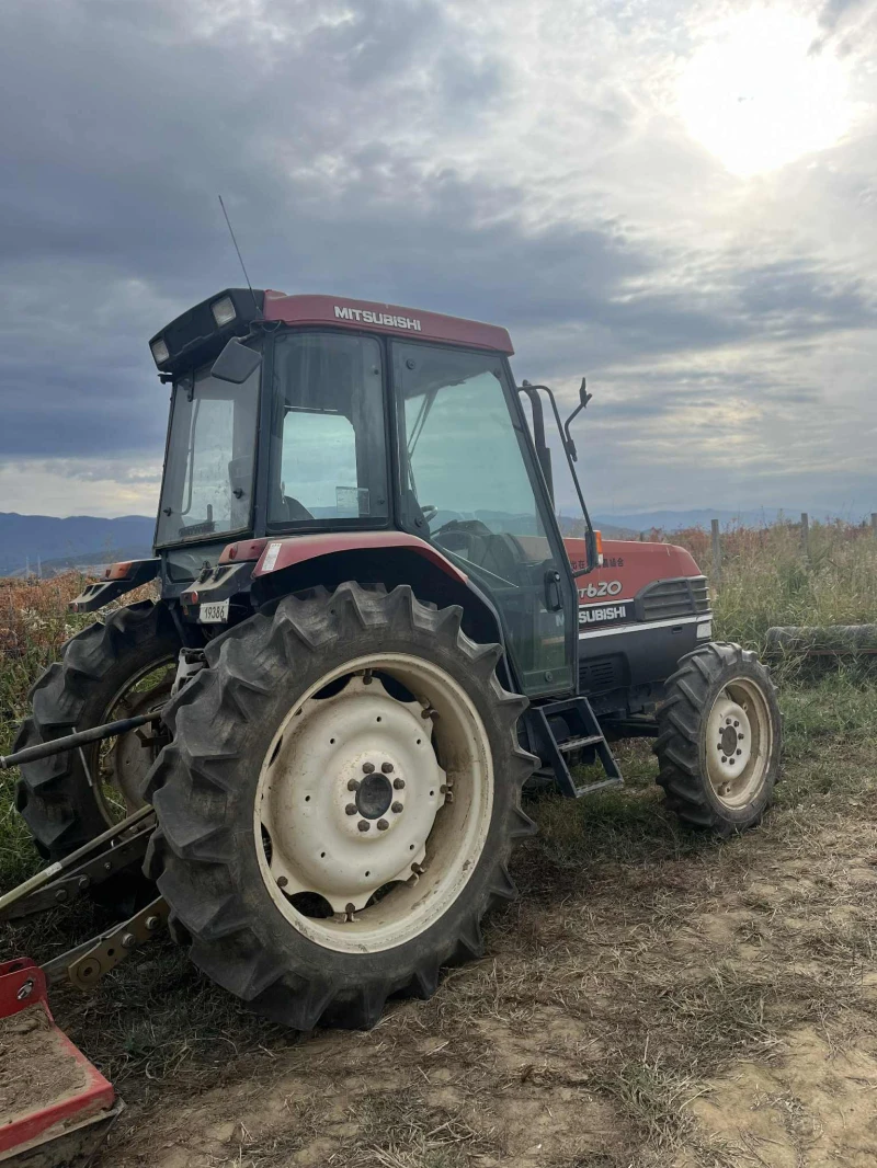 Трактор Mitsubishi MT620, снимка 2 - Селскостопанска техника - 52408479