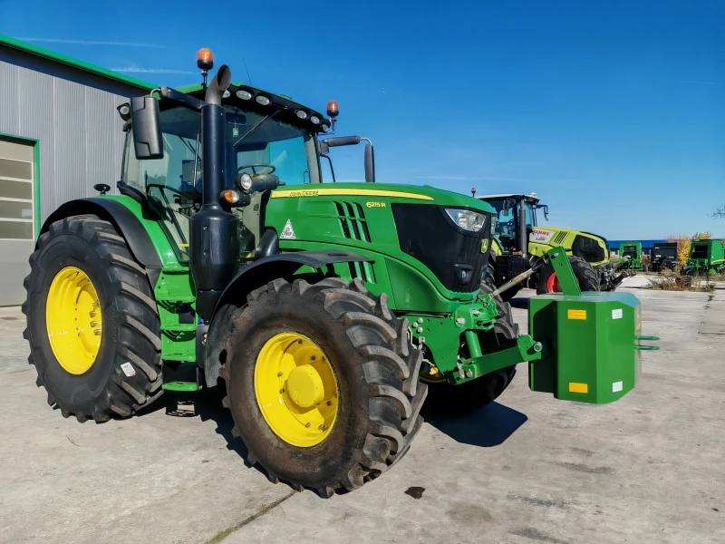 Трактор John Deere 6215R лизинг с първоначална вноска 20 %