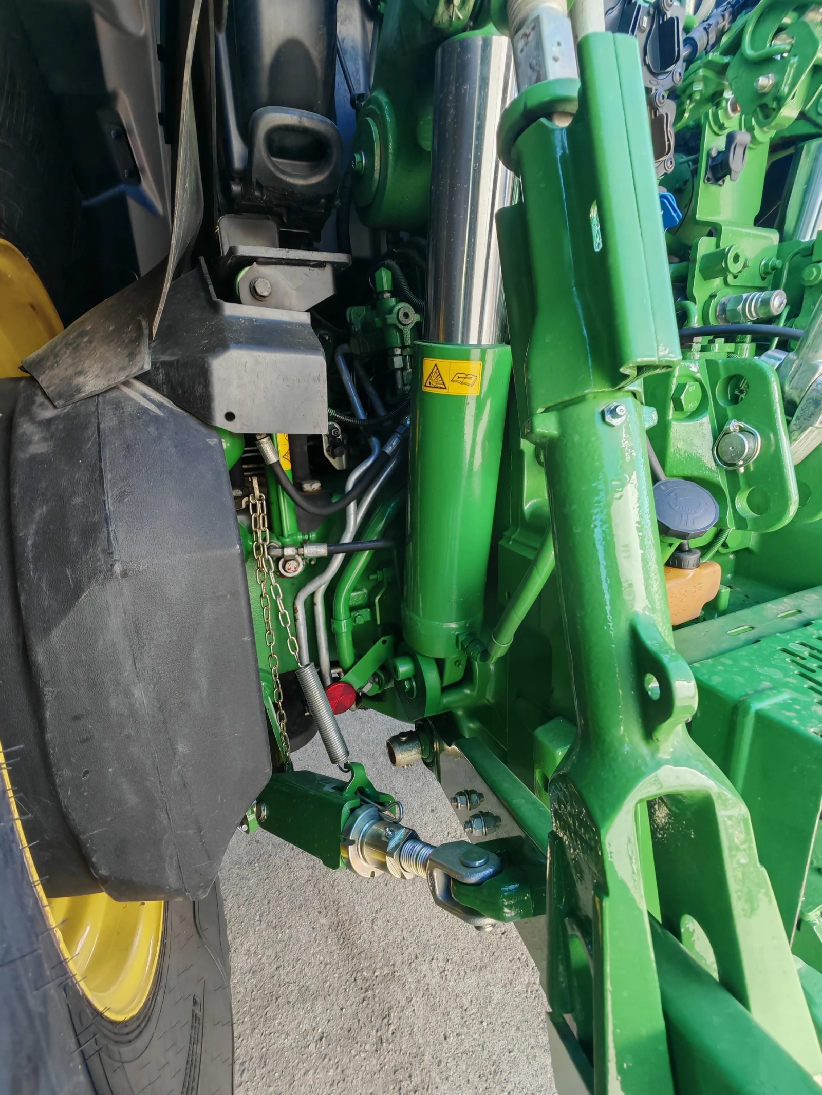 Трактор John Deere 6215R лизинг с първоначална вноска 20 % - изображение 7