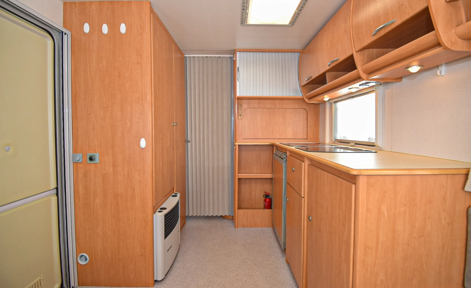 �������� Eifelland Holiday Special 500 | Mobile.bg � ����������� 3