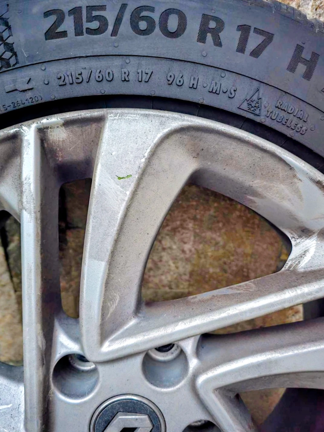    215/60R17  Renault Kadjar | Mobile.bg   3