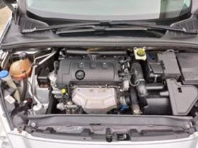 Peugeot 308 1.6i 16v * Facelife* UNIKAT, снимка 17