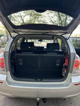 Toyota Corolla verso 2.2, снимка 5