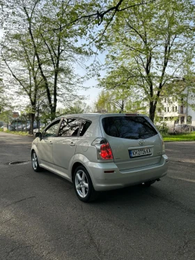 Toyota Corolla verso 2.2, снимка 3