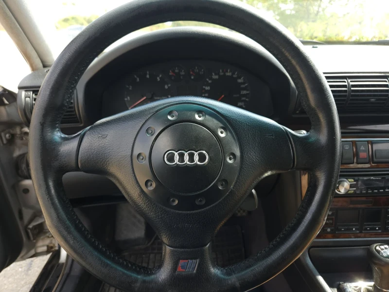 Audi A4 1.8t quattro, снимка 9 - Автомобили и джипове - 47933740