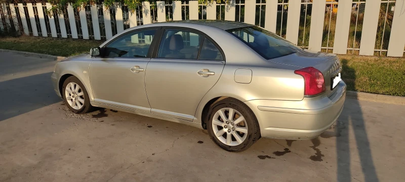 Toyota Avensis, снимка 1 - Автомобили и джипове - 47234720