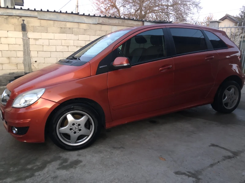 Mercedes-Benz B 180, снимка 6 - Автомобили и джипове - 48211358