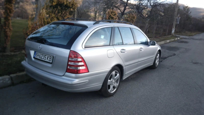 Mercedes-Benz C 180, снимка 5 - Автомобили и джипове - 48420115