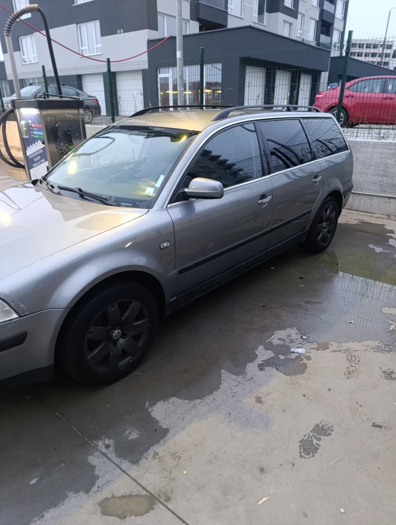 VW Passat, снимка 3 - Автомобили и джипове - 48933619