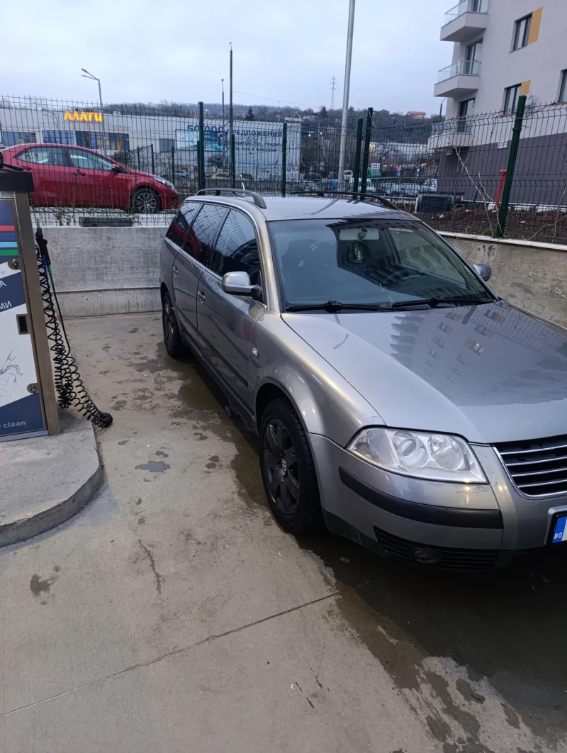 VW Passat, снимка 2 - Автомобили и джипове - 48933619