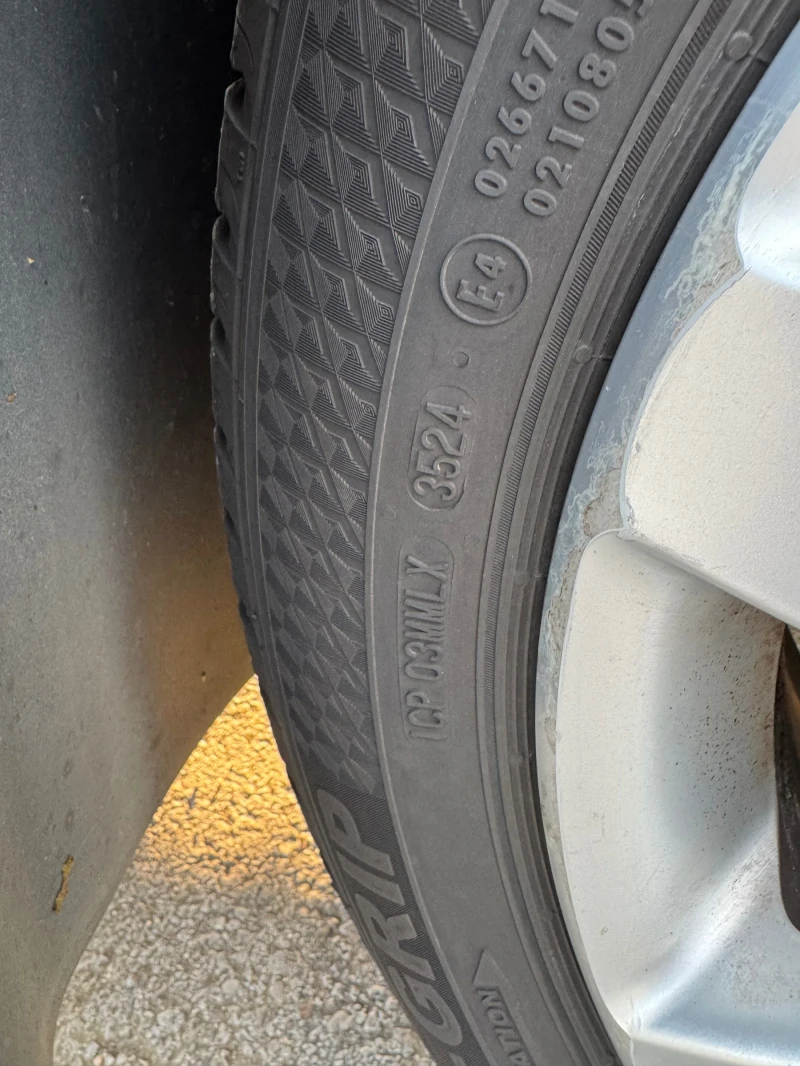 VW Golf 2.0, снимка 5 - Автомобили и джипове - 52312445