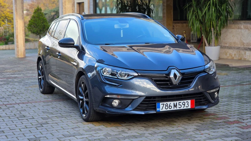 Renault Megane Grandtour 1.5 dCi Digital Night Paket, снимка 3 - Автомобили и джипове - 52838296