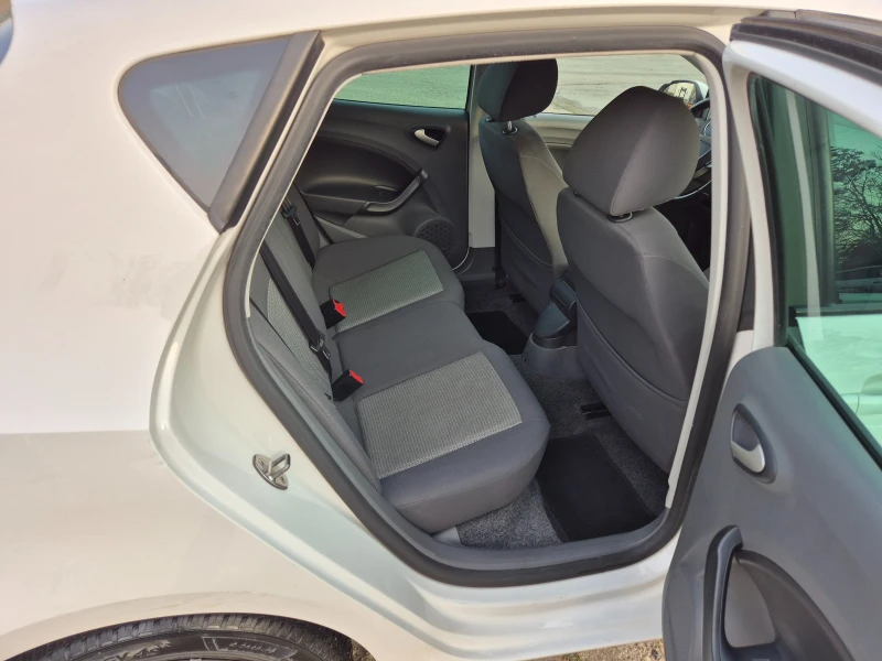 Seat Ibiza 1.4i-Италия, снимка 10 - Автомобили и джипове - 52840668