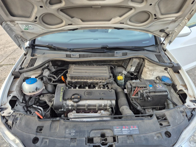 Seat Ibiza 1.4i-Италия, снимка 13 - Автомобили и джипове - 52840668