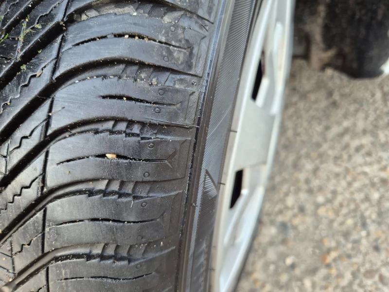 Seat Ibiza 1.4i-Италия, снимка 15 - Автомобили и джипове - 52840668