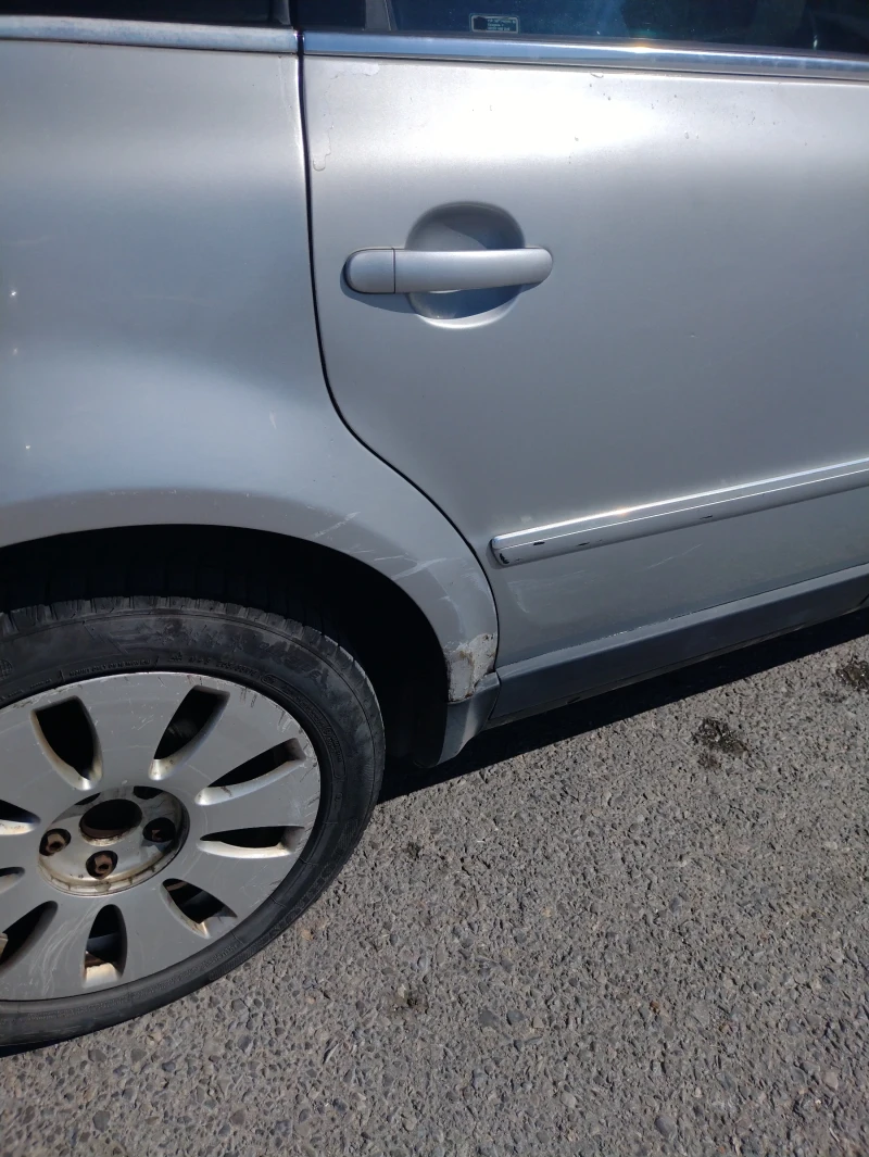 VW Passat, снимка 8 - Автомобили и джипове - 52902125