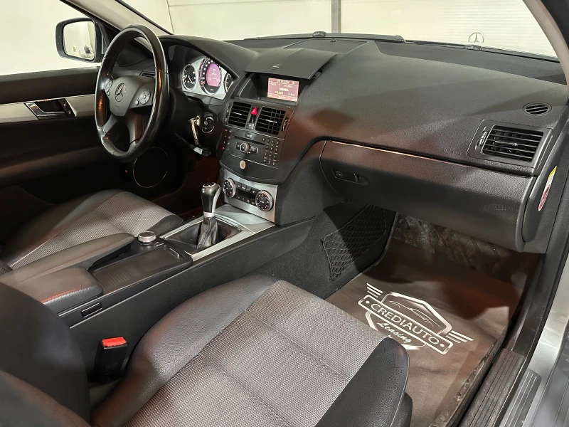 Mercedes-Benz C 200, снимка 9 - Автомобили и джипове - 53564359