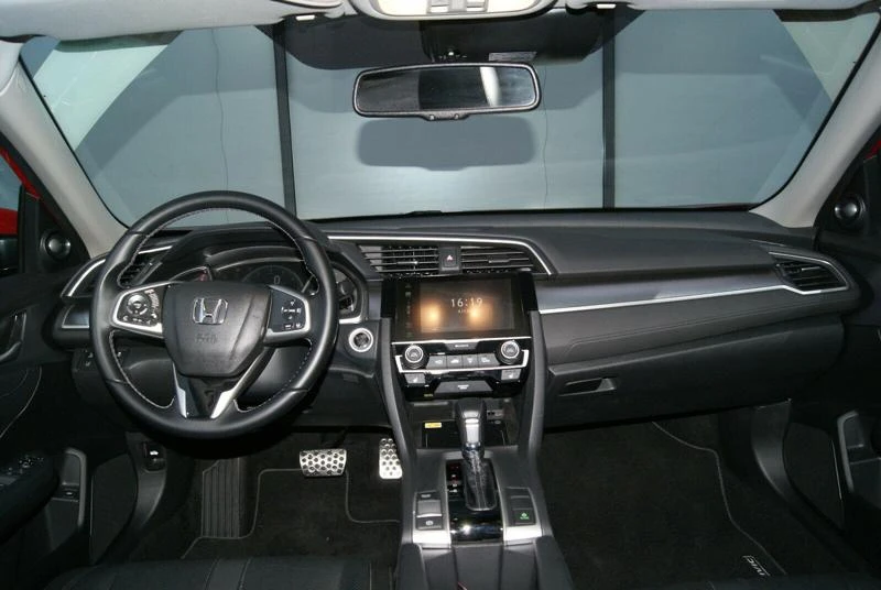 Honda Civic 1.5i Executive, снимка 8 - Автомобили и джипове - 23354676