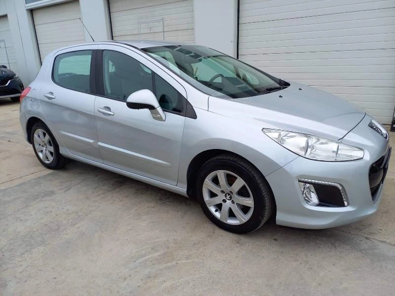 Peugeot 308 1.6i 16v *Facelife*UNIKAT, снимка 13 - Автомобили и джипове - 36928993