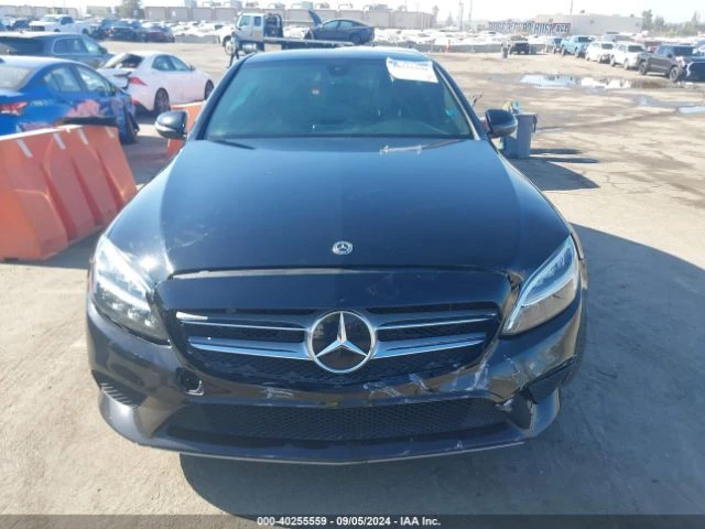 Mercedes-Benz C 300, снимка 3 - Автомобили и джипове - 47531944