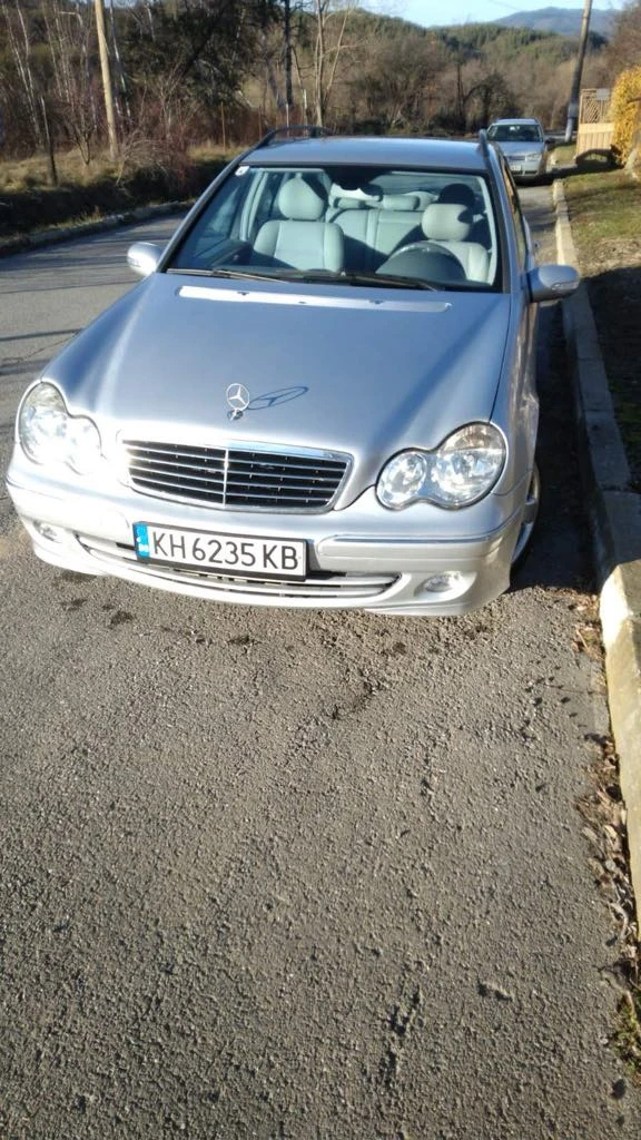 Mercedes-Benz C 180, снимка 11 - Автомобили и джипове - 48420115