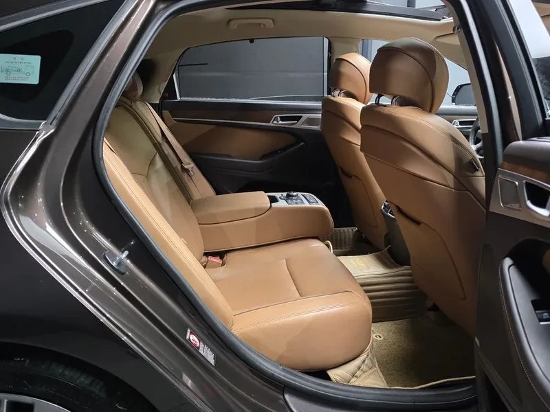 Genesis G80 3.3 AWD, снимка 12 - Автомобили и джипове - 54420572